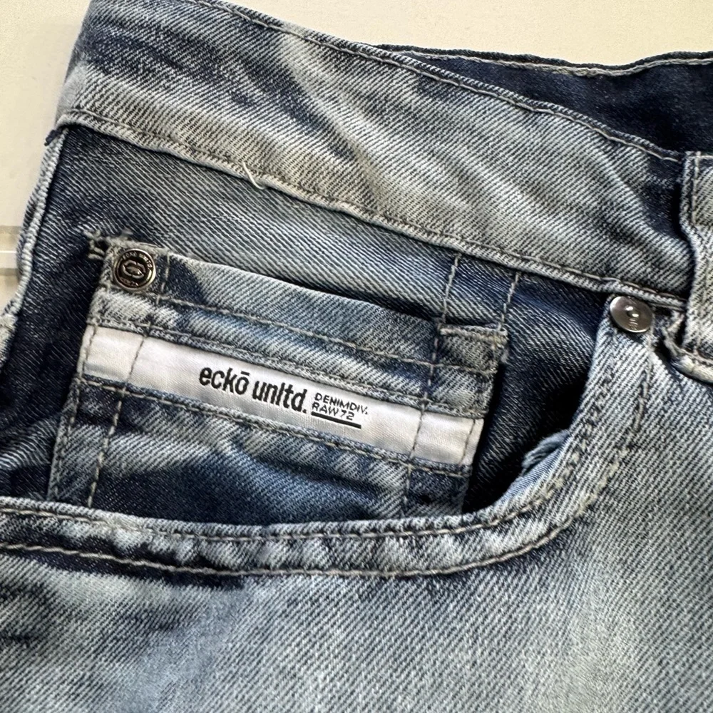 Ecko Unltd. Men’s Size 50 Relaxed Distressed Blue Denim Jean Shorts - Picture 2 of 5